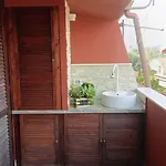 La Perla Del Mare Apartment *