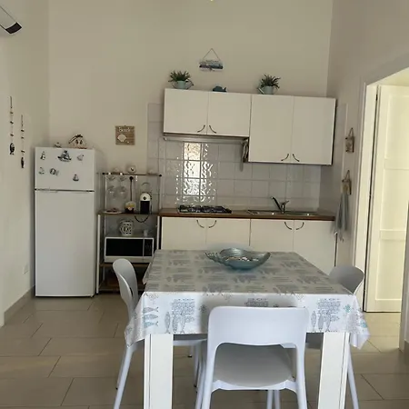 La Perla Del Mare Apartment *