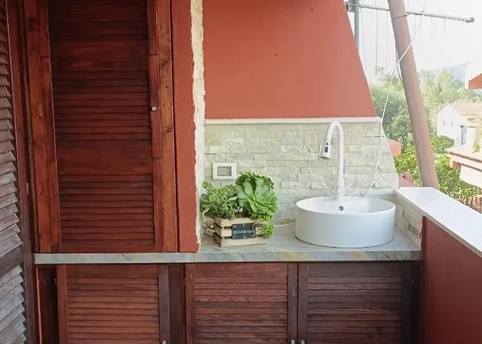 La Perla Del Mare Apartment *